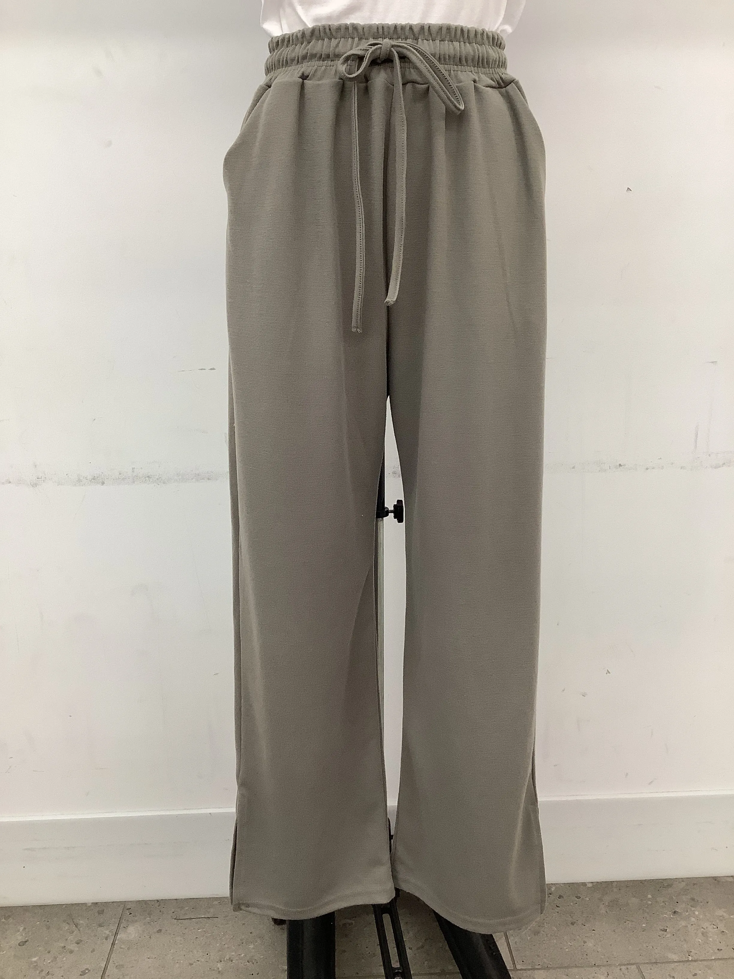 SIDE SLIT PANTS